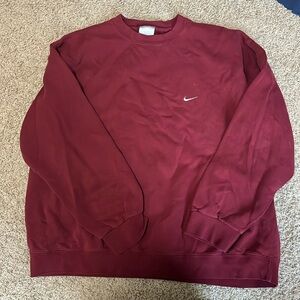 burgundy vintage nike crew neck